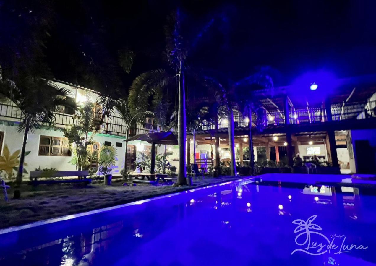 Hostal Luz De Luna Palomino Bagian luar foto