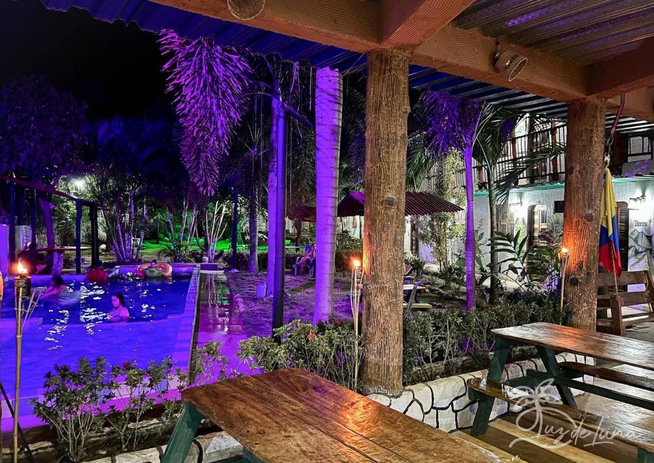 Hostal Luz De Luna Palomino Bagian luar foto