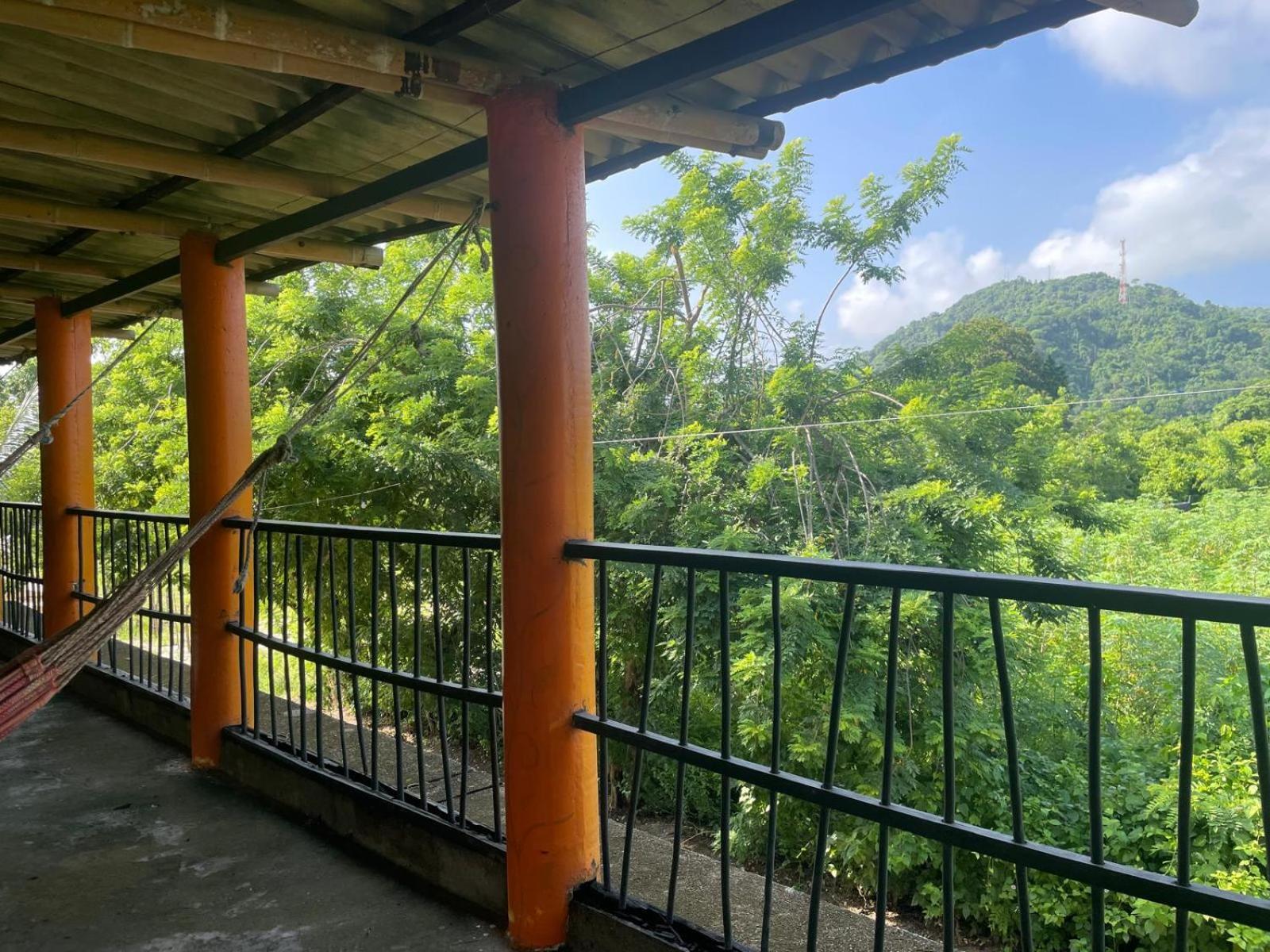 Hostal Luz De Luna Palomino Bagian luar foto